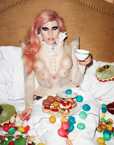 0413-lady-gaga-nipples-05.jpg