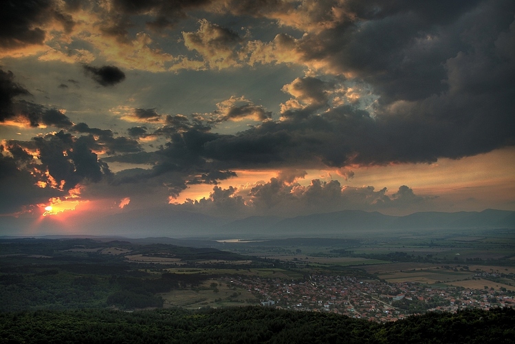 _~030811 037_8_9_tonemapped.jpg
