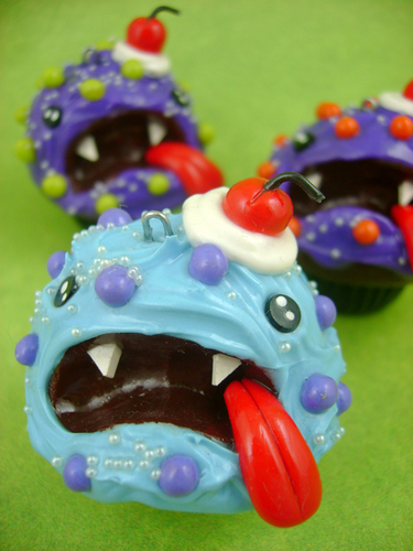 killer_cuppycakes_by_monsterkookies-d4auh0d.jpg