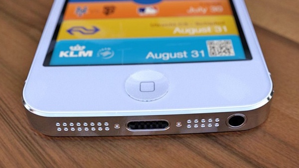 iPhone5connector.jpeg