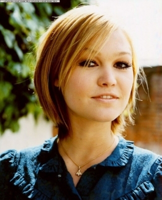 Julia-Stiles-julia-stiles-200057_324_400.jpg
