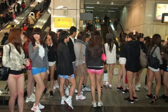 taiwan-no-pants-day-04-560x372.jpg