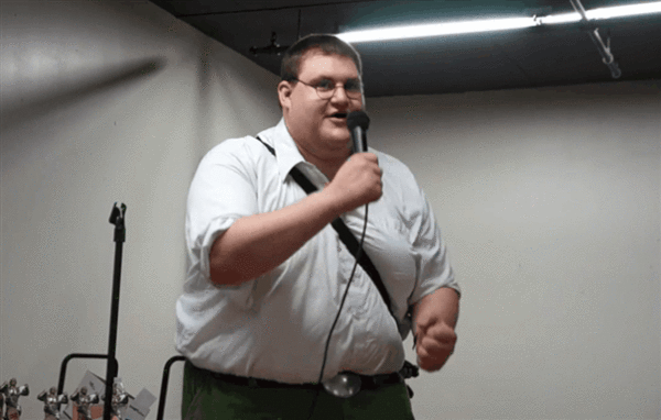 810339560709011524.gif